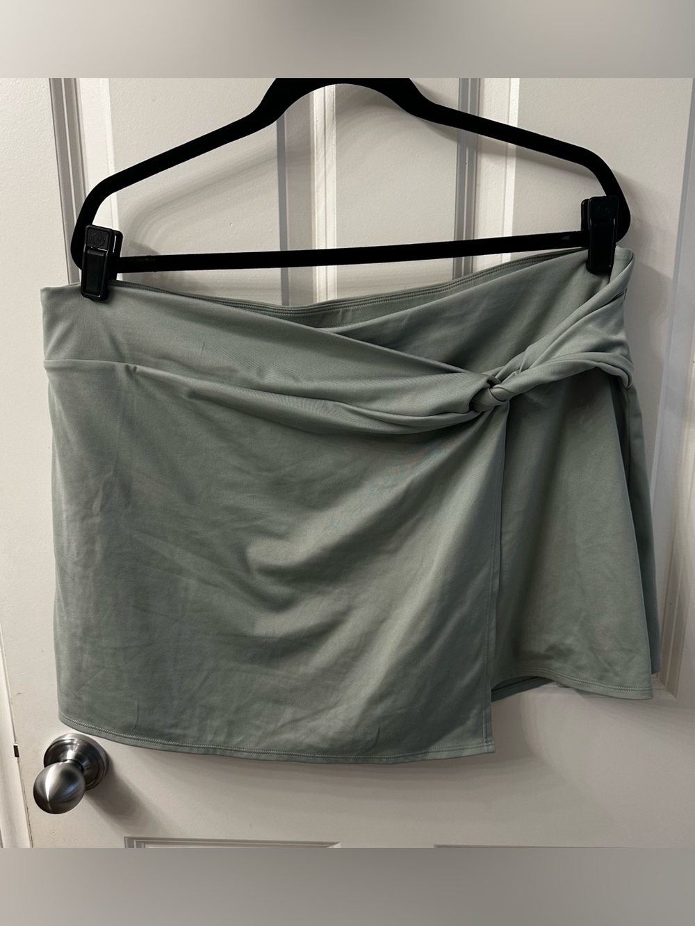 All in Motion sage, twist front skort, size XXL - Picture 3 of 6